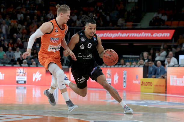 球队仍需不 球队仍需不