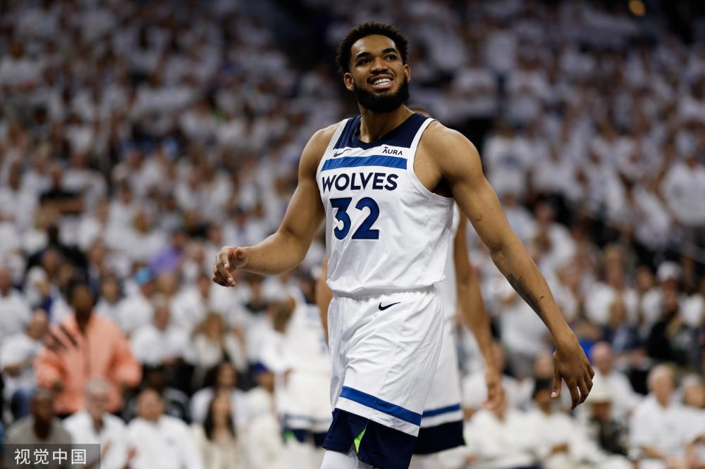 他经常出席 他经常出席